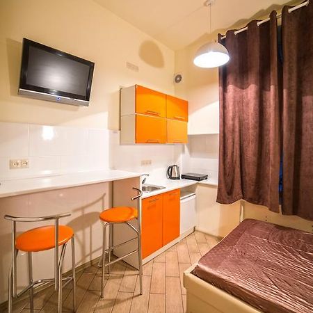 Mini Apartment On Rappoporta 7A-3 Лвив Екстериор снимка